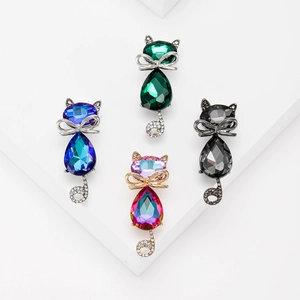 Alloy Artificial Crystal Cat Brooch Cute Kitten Animal Pin With Rhinestone Bow Tie Fashion Elegant Jewelry Accessory For Women