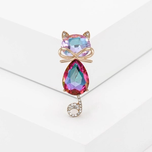 Elegant cat brooch featuring multi-color gradient crystals and gold-plated cubic zirconia accents