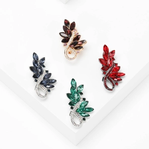 Eleganter Legierung Strass Olivenzweig Brosche Für Damen Hochwertige Kristall Blattform Anzug Nadel Anti-Expositions Schmuck Zubehör
