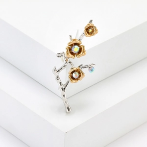 Elegant Plum Blossom Branch Brooch For Women Alloy Gold Silver Tone Rhinestone Inlaid Pin For Suits Party Dress Jewelry