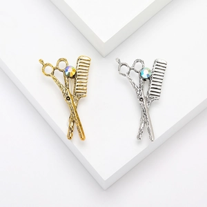 Vintage Scissor Comb Brooch Alloy Creative Minimalist Rhinestone Lapel Pin Fashion Hairdresser Barber Gift Jewelry Men Women
