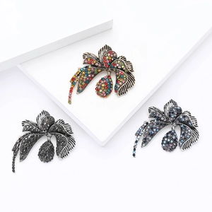 Vintage alloy flower brooch with rhinestones in multiple colors for women's suits