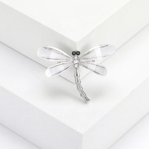 Elegante spilla a libellula in acrilico con cornice in argento e cristalli bianchi