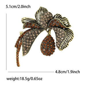 Vintage gold flower brooch with amber crystals and teardrop pendant for women's suits