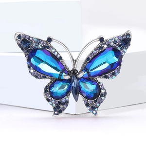 Eleganter Schmetterling-Brosche aus Silberlegierung mit blauen und lila Strasssteinen