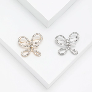 Élégante Broche Nœud Papillon en Alliage et Strass pour Femme Broche Nœud en Cristal Étincelant pour Costumes Vestes Accessoires