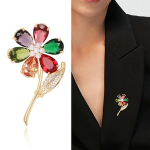 Elegant six-color crystal flower brooch with sparkling cubic zirconia on a gold base