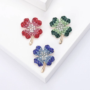 Exquisite Rhinestone Four Leaf Clover Brooch Pin For Women High End Elegant Gradient Alloy Fashion Jewelry Daily Party Accessory