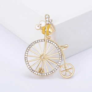 Incantevole spilla ape in smalto su bicicletta vintage con strass di cristallo scintillanti