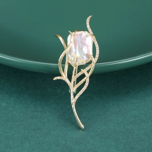 Eleganter Kupfer Zirkonia Künstliche Barockperle Tulpen Brosche Pin Vergoldet Feder Blumen Anstecknadel Für Damen Hochzeit Party Schmuck