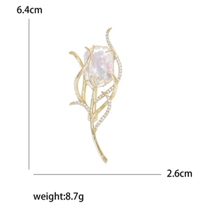 Eleganter Feder-Brosche aus Gold mit Barockperle und Zirkoniasteinen, 6,4x2,6 cm