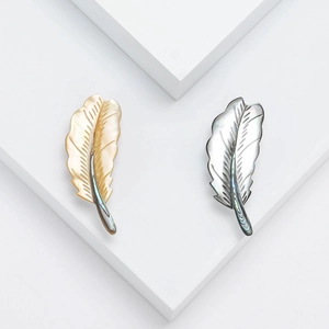 Elegant Feather Brooch With Natural Mother Of Artificial Pearl And Abalone Shell Inlay Fashion Lightweight Jewelry Pin For Women
