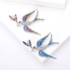 Elegant Enamel Swallow Bird Brooch With Rhinestones And Colorful Crystals Fashion Animal Lapel Pin For Women Suit Coat Jewelry Gift