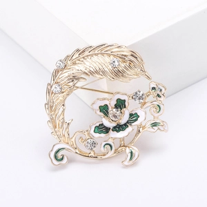Broche élégante en plume dorée et fleur en émail blanc avec strass pour vestes