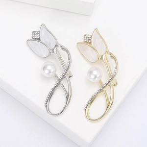 Elegant Alloy Tulip Flower Brooch With White Imitation Artificial Pearl Rhinestone Shell Petal Pins For Suit Coat Women Jewelry
