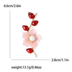 Eleganter Blumen-Zweig-Brosche mit rosa Blüte, roten Knospen und Perlenmitte für Damen