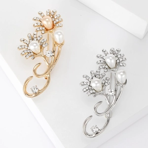 Elegant Flower Brooch Pin Alloy Rhinestone Faux Artificial Pearl Sunflower Floral Design For Women Fashion Accessory Elegant Gift
