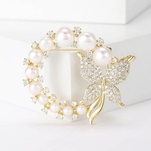 Elegant Copper Butterfly Flower Wreath Brooch With Freshwater Pearl And Zirconia High End Inlaid Fashion Jewelry Pin For Women