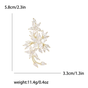 Élégante broche fleur dorée avec zircons pour manteaux, taille 5,8 cm par 3,3 cm