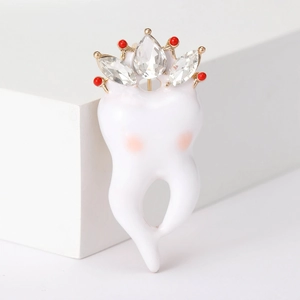 Broche Créative en Forme de Dent Avec Couronne en Strass Épingle en Alliage pour Femmes Hommes Bijou de Mode Personnalisé