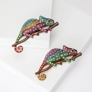 Creative Alloy Rhinestone Chameleon Brooch Gradient Animal Corsage Pin Jewelry Gift For Women Suit Dress Accessories