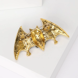 Creative bat alloy brooch pin in vintage gold finish with secure back needle fastening