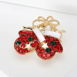 Christmas gloves brooch with red and green crystals on gold alloy for suit accessories