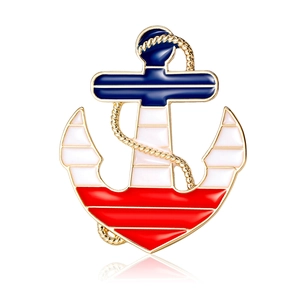 Spilla ad ancora nautica classica con smalto blu navy e dettagli in oro lucido