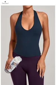 Détail du débardeur de yoga col en V bleu blason avec tissu de sport respirant