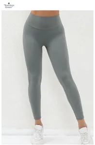 Detailansicht der High Waist Yogahose in Bambusgrün mit elastischem Cargo-Taschendesign