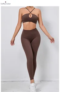 Détails de l'ensemble de yoga marron café avec soutien-gorge croisé et legging taille haute