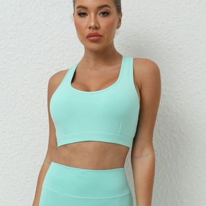 Soutien-gorge de sport vert menthe dos croisé et legging de yoga taille haute assorti