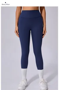 Vue détaillée du legging bleu marine taille haute en tissu respirant mat à séchage rapide