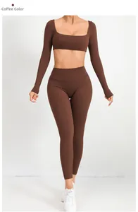 Dettaglio del tessuto sportivo marrone caffè per set da yoga con scollatura quadrata donna