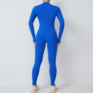 Vue arrière du body de yoga bleu roi à manches longues avec coupe athlétique ajustée