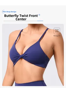 Détail du soutien-gorge de yoga bleu marine avec bretelles fines et nœud papillon