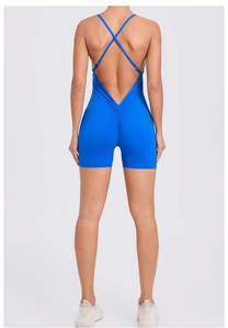 Détail du dos croisé et du design froncé sur le body de yoga bleu roi pour fitness