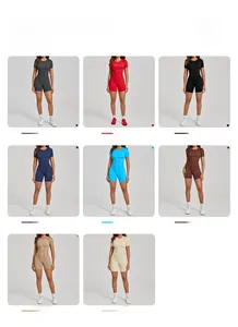 Détail des combinaisons de sport pour femmes montrant 8 couleurs en tissu athlétique