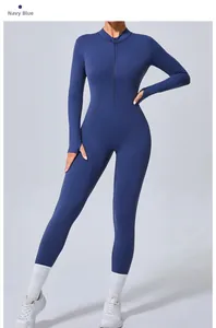 Vue détaillée du body de yoga bleu marine avec demi-fermeture éclair et passe-pouces