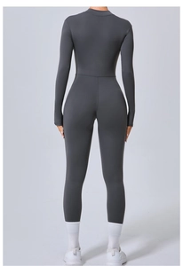 Détail de la couture arrière et de la taille sculptante du body de sport gris foncé