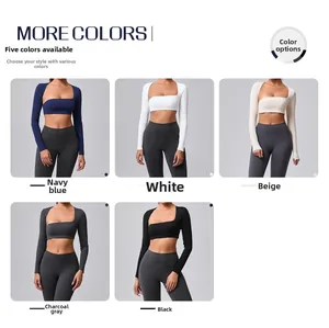Détail montrant cinq couleurs de hauts de yoga à manches longues et coupe ajustée sport