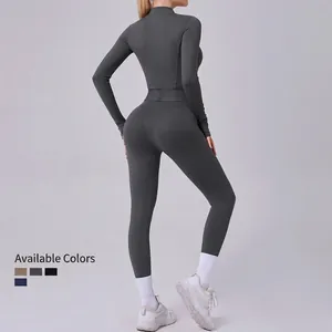 Vue arrière d'un body de yoga à manches longues gris foncé en tissu hautement extensible