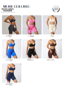 Présentation des sept variantes de couleurs pour l'ensemble de yoga et short de cyclisme