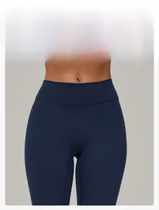 Detailansicht der dunkelblauen Yoga-Hose mit hoher Taille und nahtloser Vorderseite