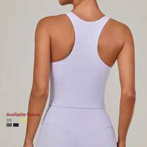 Damen Yoga Top in Hellviolett mit Racerback Design und schnelltrocknendem Stoff