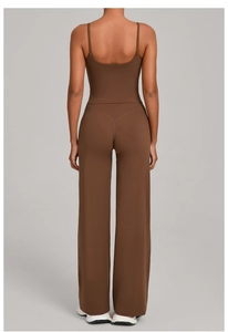 Detail of high-waisted wide-leg yoga pants with V-shaped back seam for butt lifting