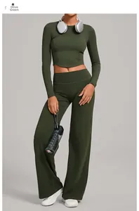 Vue détaillée de l'ensemble de yoga vert olive avec pantalon taille haute et haut ajusté