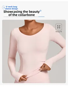 Détail du tissu élastique et du col en V flatteur du haut de yoga rose pour femme