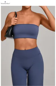 Dettaglio ravvicinato del set yoga Granite Blue con top a fascia e leggings
