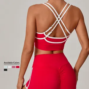 Ensemble soutien-gorge de sport dos nu et short de fitness rouge avec bordure blanche